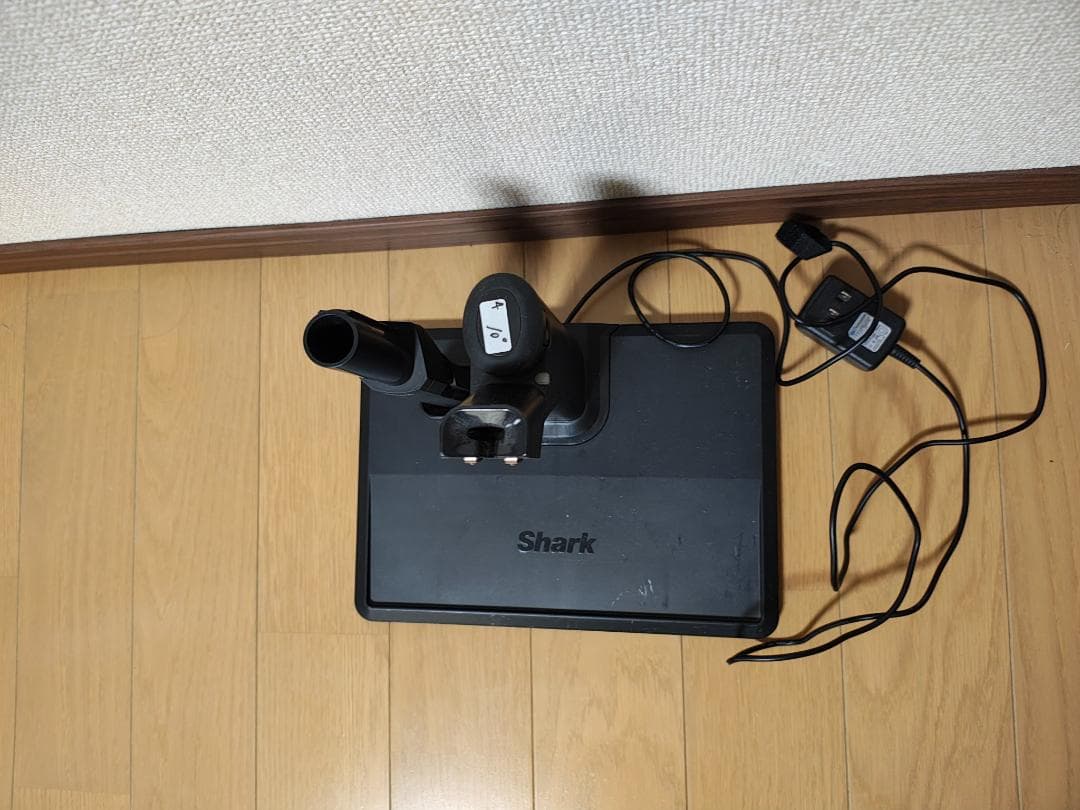 シャーク★コードレスクリーナー★CS401JRB★バッテリーの状態良好★2