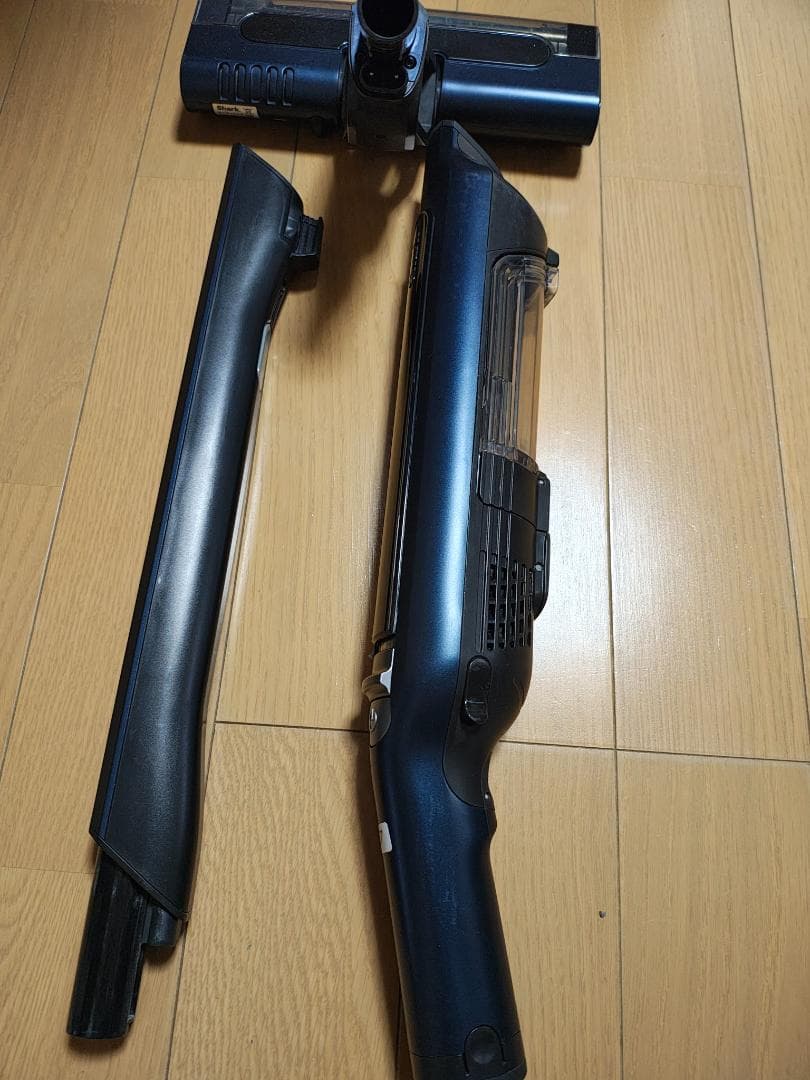 シャーク★コードレスクリーナー★CS401JRB★バッテリーの状態良好★2