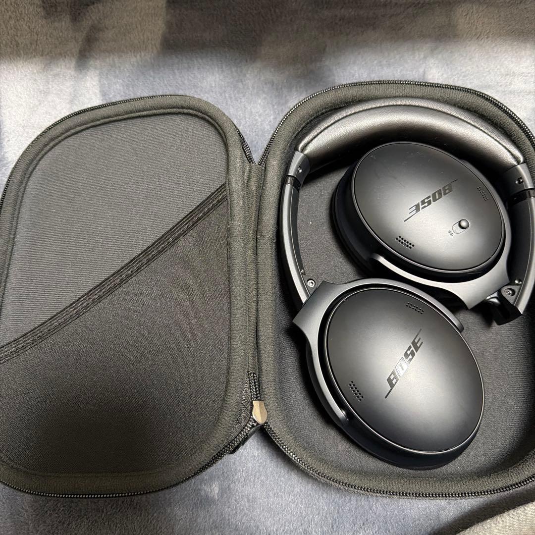 Bose ワイヤレスヘッドホン 専用ケース付き