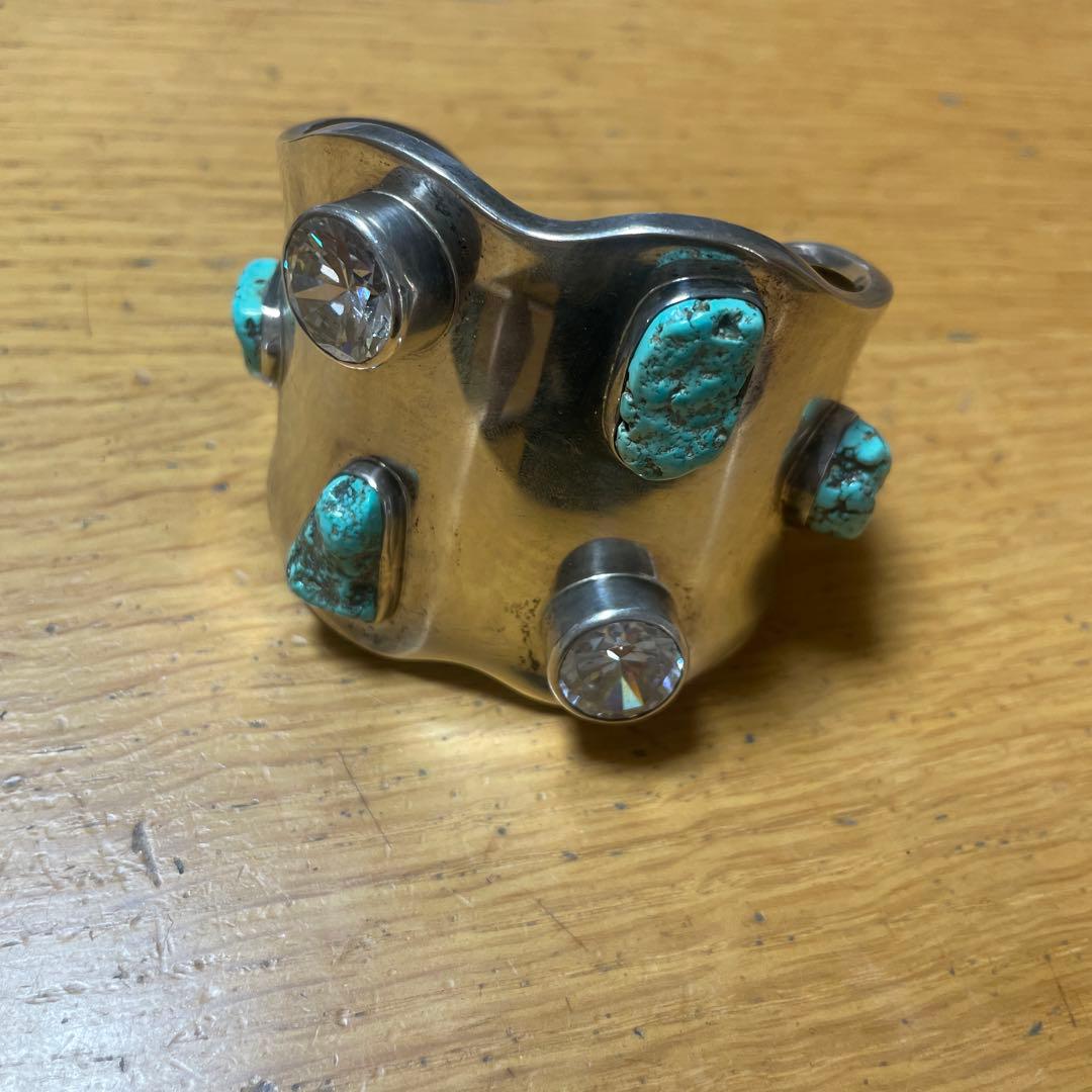 ターコイズクリスタル付きシルバーバングル