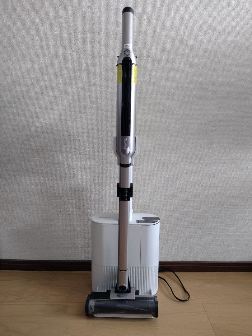 シャーク★コードレスクリーナー★CS851JMVAE★バッテリー新品と同等