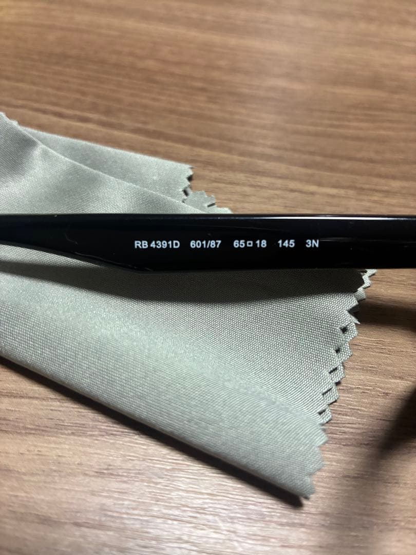 Ray-Ban（レイバン)★RB4391D 601/87★used極美品