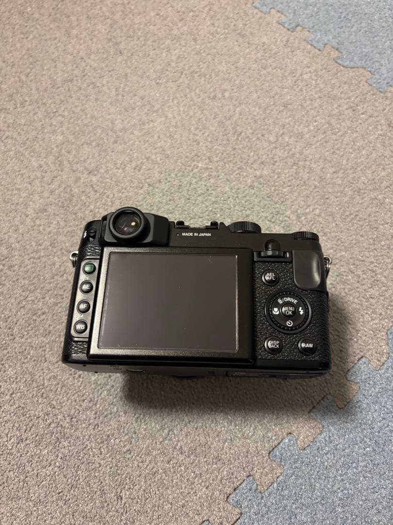 FUJIFILM X10 コンパクトデジタルカメラ