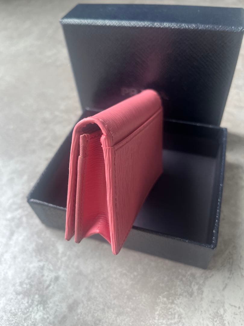 【美品】PRADA/プラダ/名刺入れ/ピンク/レディース/サフィアーノ