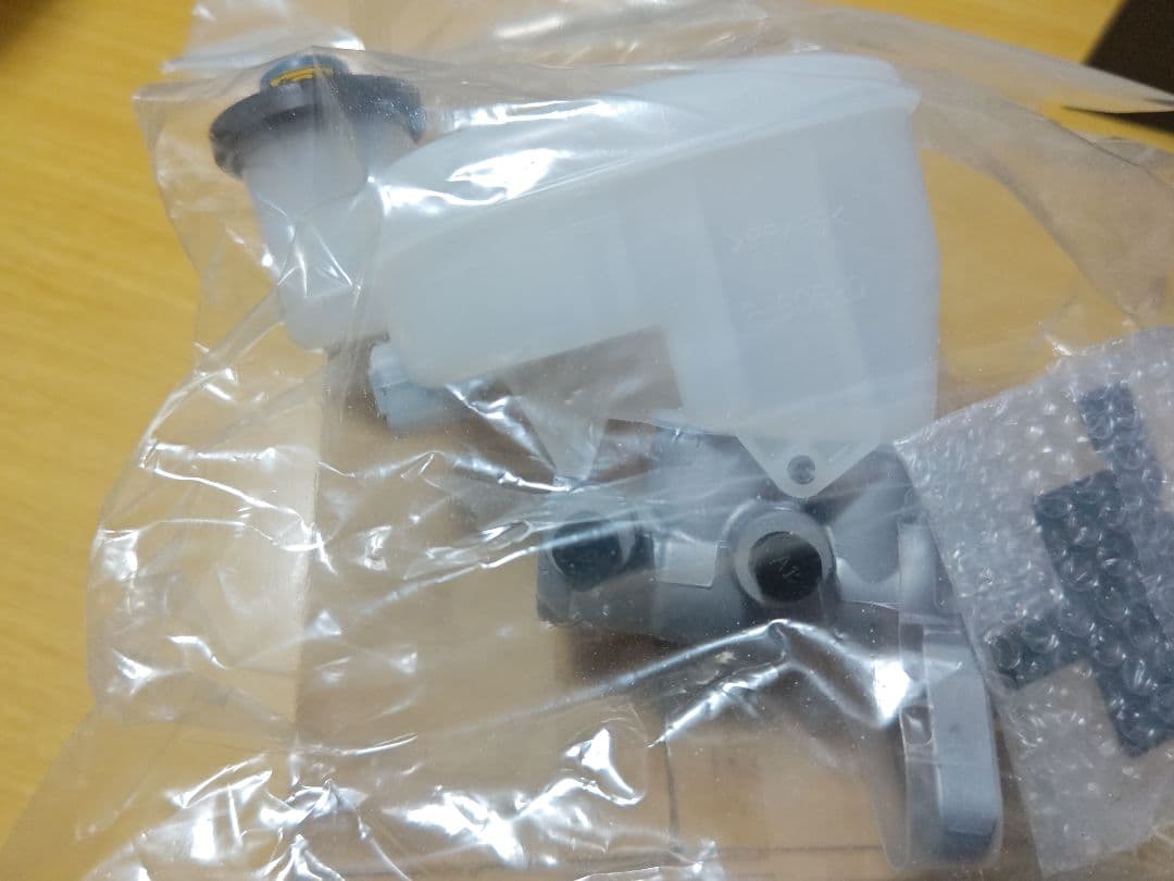 ダイハツ純正部品ブレーキマスターシリンダーAssy 47201-B2191