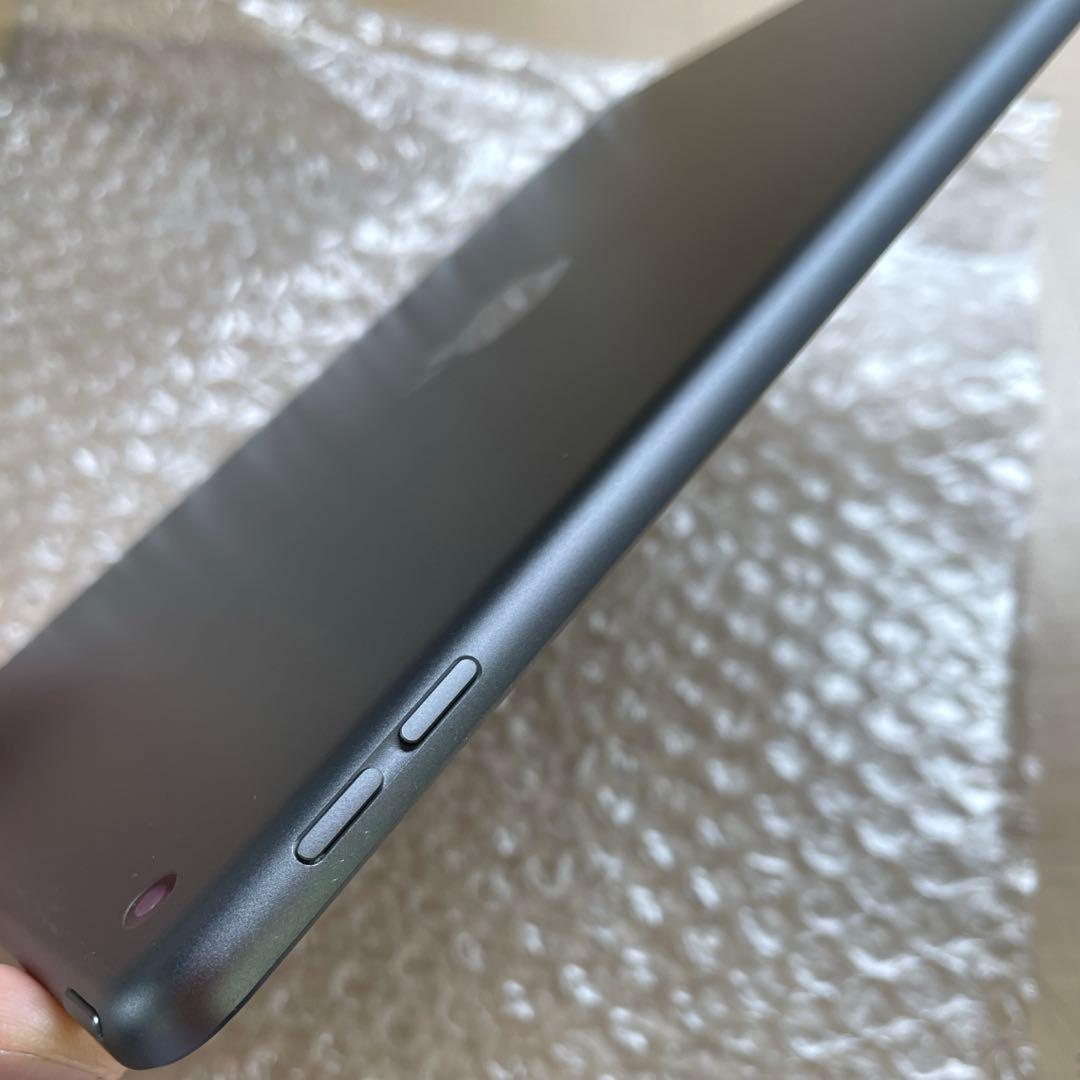 iPad 第8世代　A2270 Wi-Fiモデル　スペースグレイ　32GB