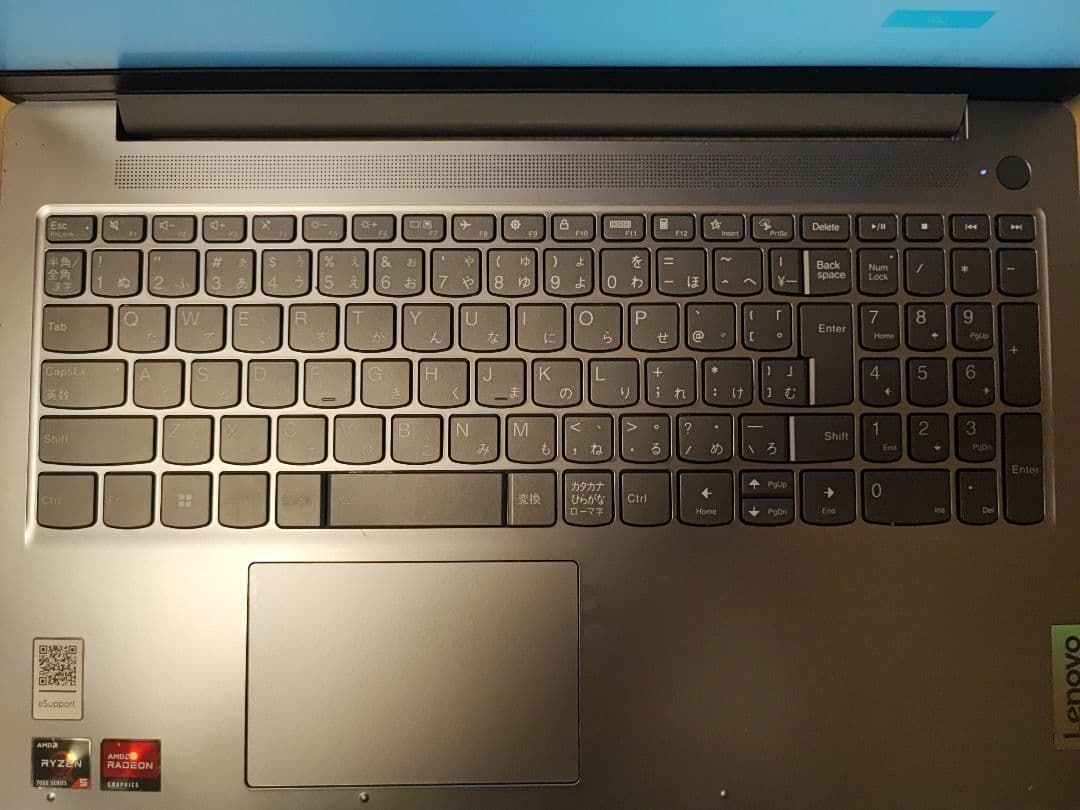 Windowsノート本体 Lenovo ideapad slim3 15AMN8