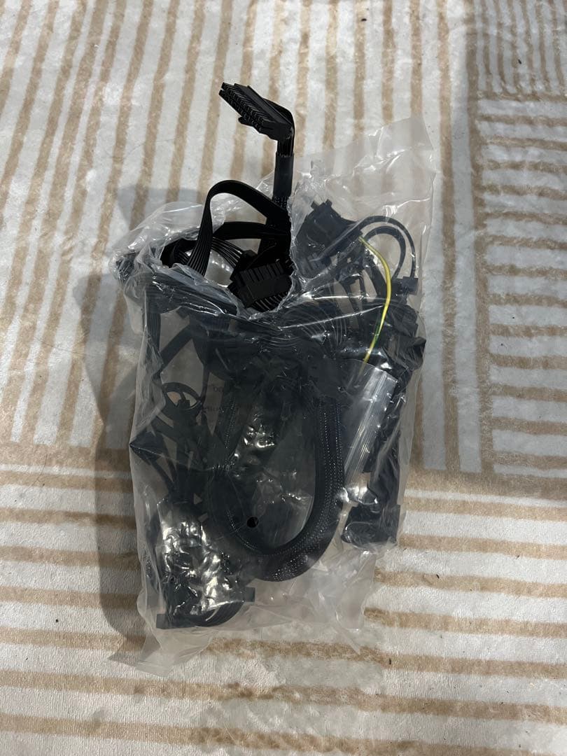 Corsair RM750 フルモジュラーATX電源