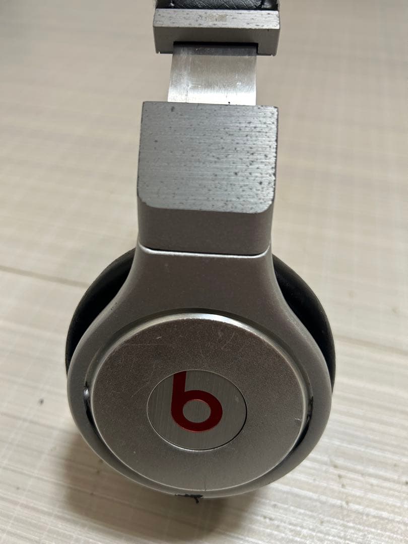 beats by dr. dre 有線ヘッドホン シルバー 廃盤モデル