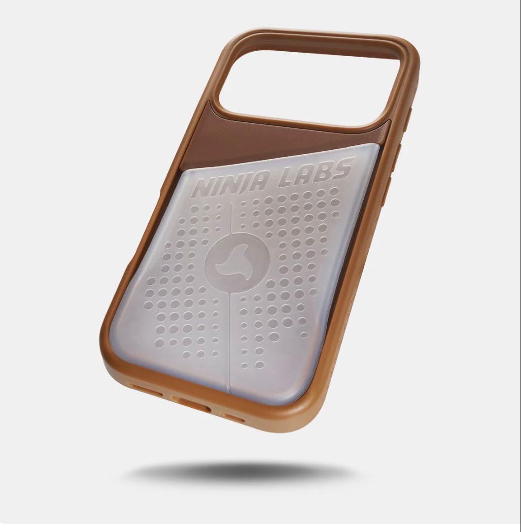 Ninja labs iPhone 17pro case ブラウン