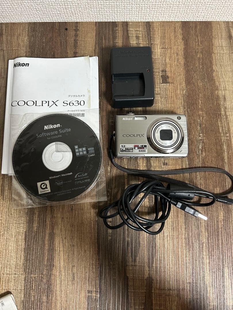 Nikon ニコン COOLPIX S630 デジタルカメラ