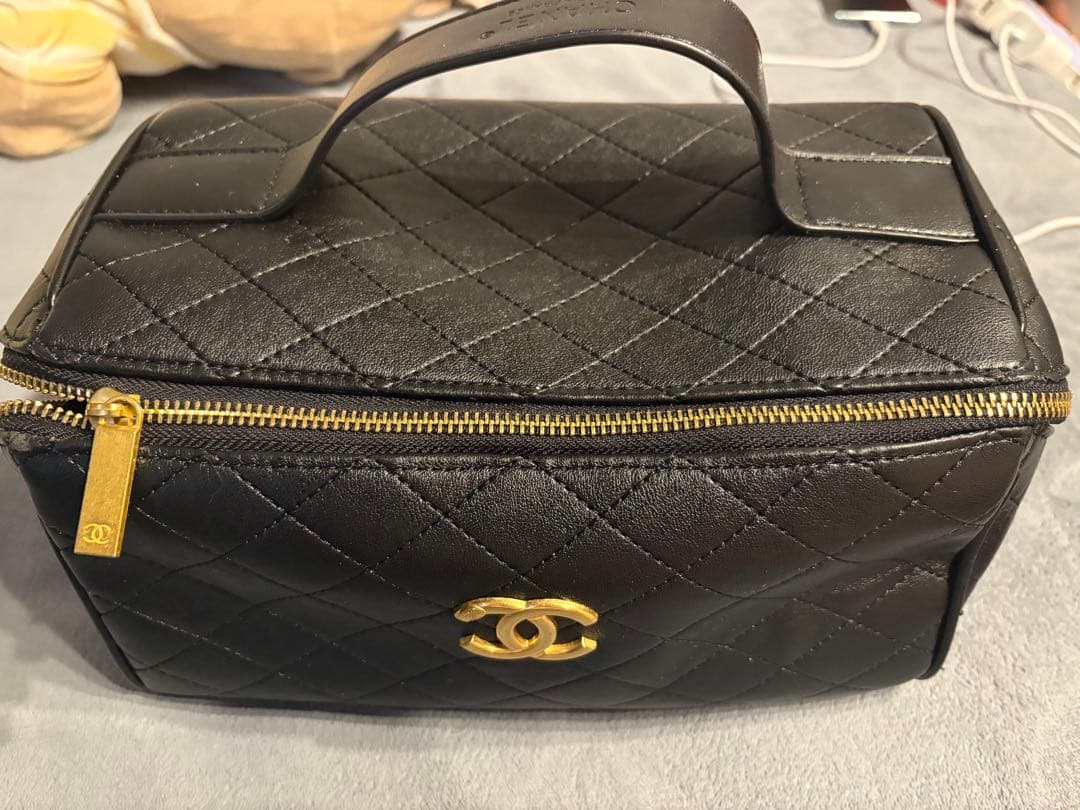 ブランド不問、リピーター様向け。中身も外側もすべて本革仕様。