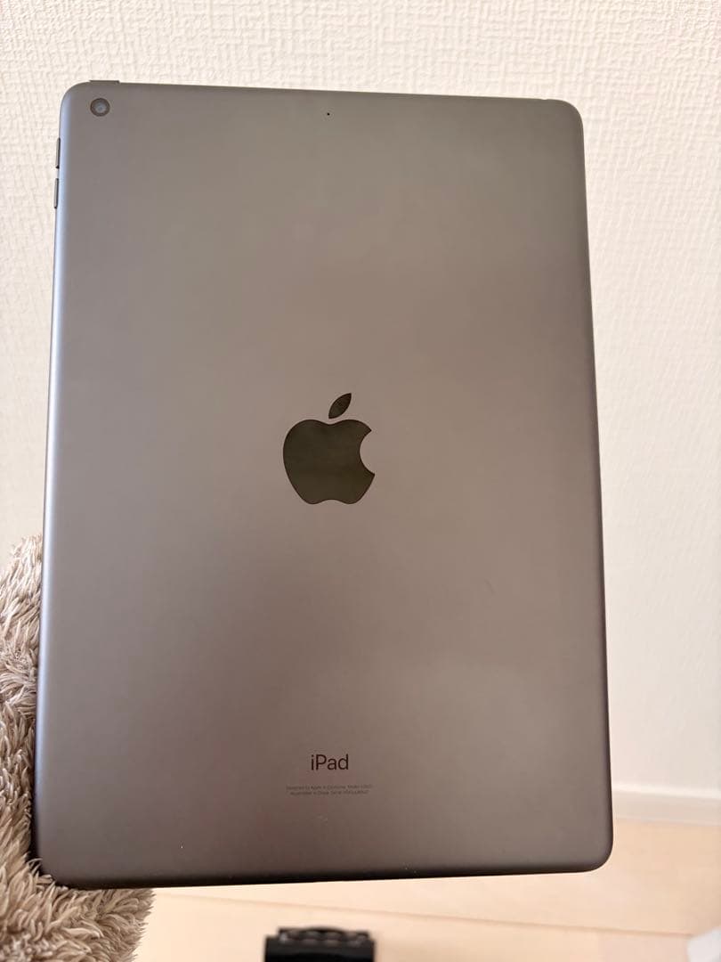 iPad無印 第9世代 本体 64GB 箱、ケース付き