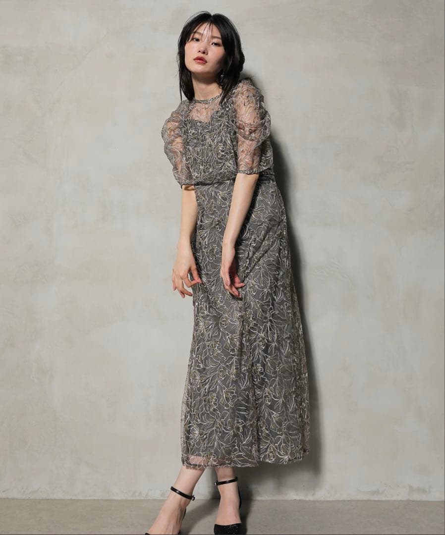 Whole race layered dress etoll. LE’RURE