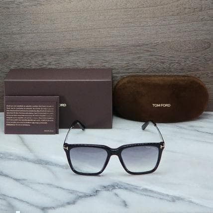 (新品)TOM FORDサングラス Garrett TF862