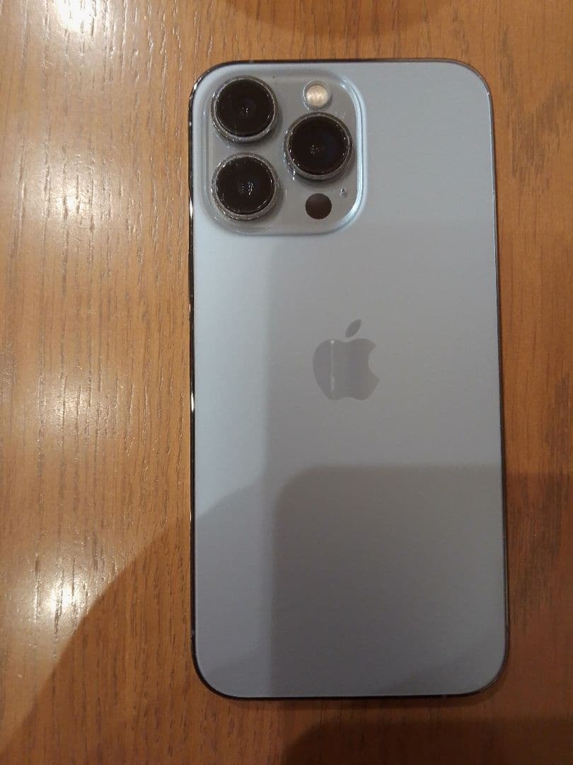 Apple　iPhone13 pro　シエラブルー