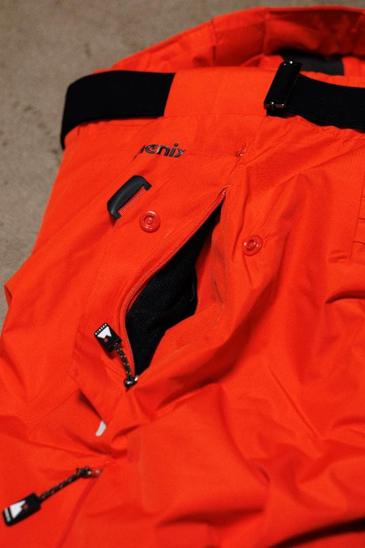 こ*こ様 定価4.5万円 フェニックス phenix スキーパンツ XLサイズ