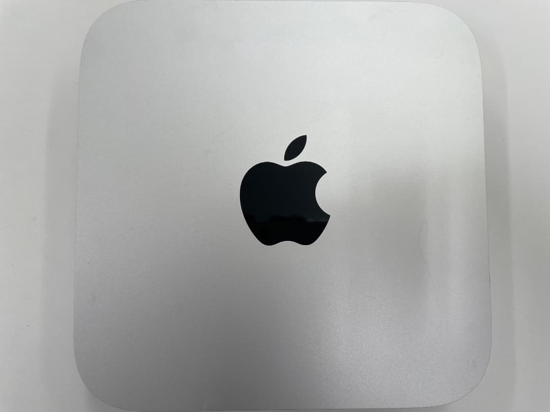 M1 Mac mini（SSD512GB; 8GBメモリ）【美品】