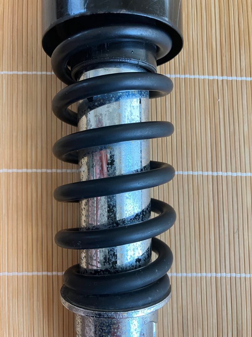 W650 リアサスペンション 左右 カワサキ 純正