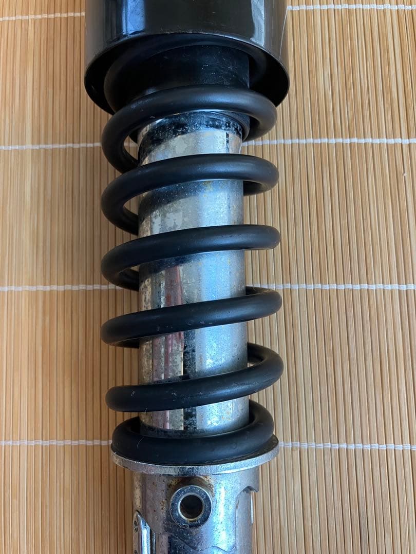 W650 リアサスペンション 左右 カワサキ 純正