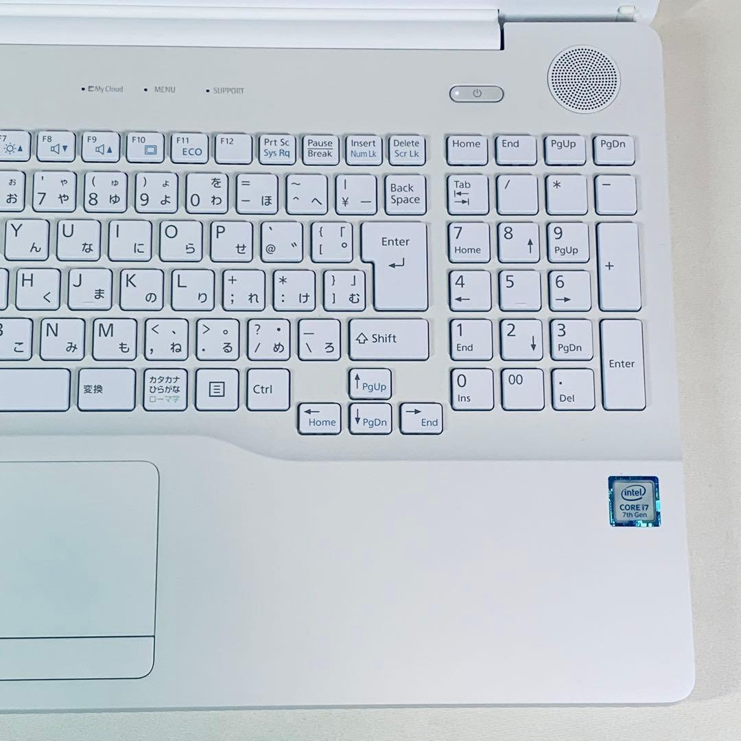 Core i7✨7世代✨SSD2TB✨32GB✨富士通✨ホワイト✨ノートパソコン
