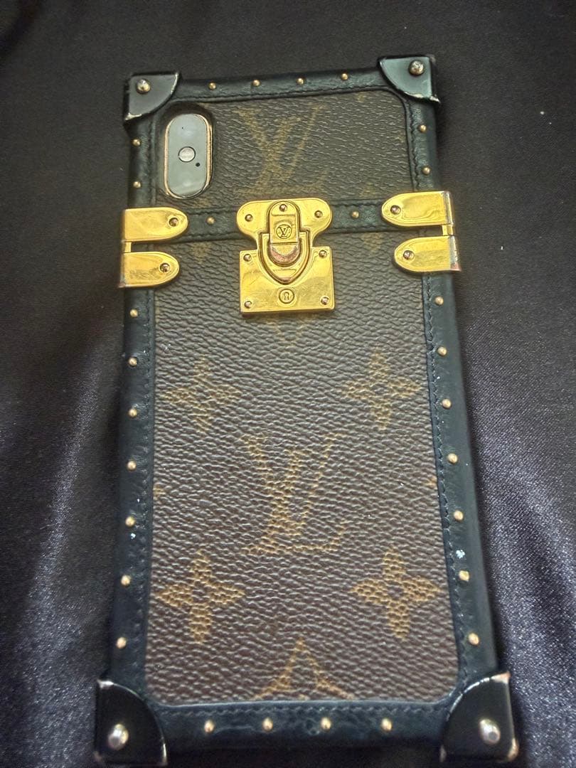 ルイ・ヴィトンiPhone XS用ケース