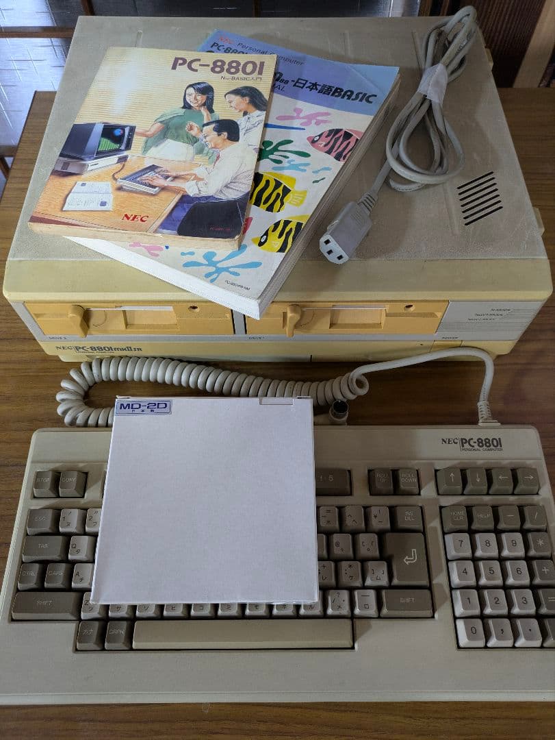 NEC PC-8801 本体 取扱説明書付き