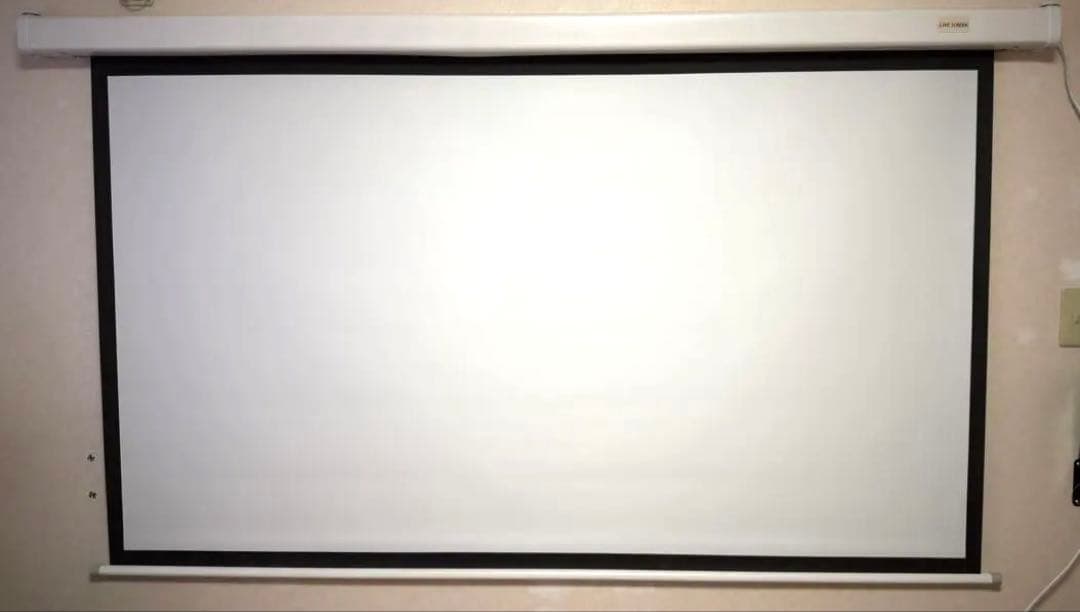電動プロジェクタースクリーン 80インチ ホワイト