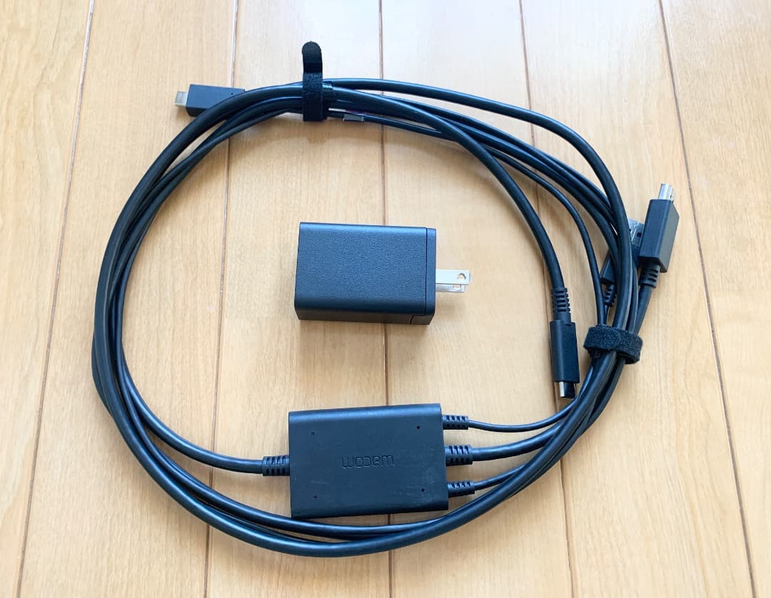 Wacom One 用3 in 1ケーブル+ACアダプタ セット