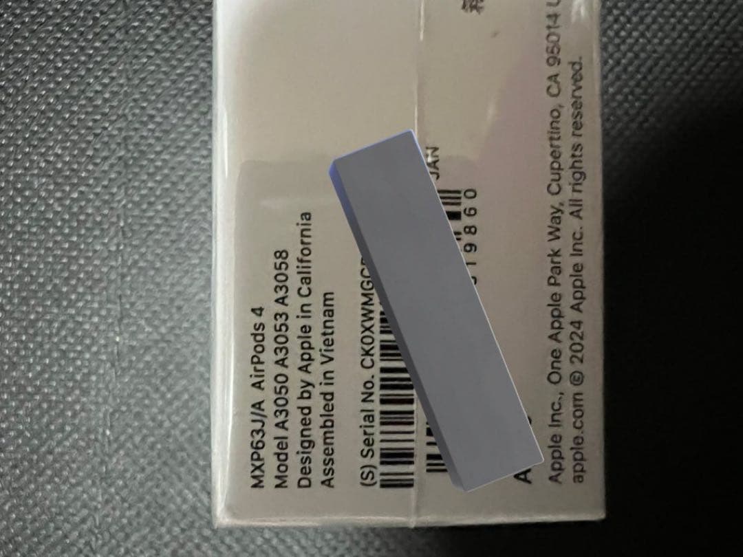 Apple AirPods 4 本体　MXP63J/A