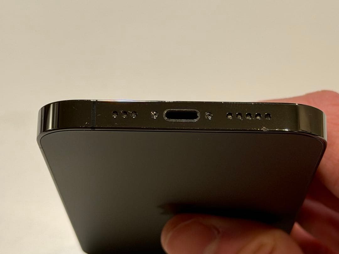 iPhone 13 Pro 128 GB グラファイト(黒)