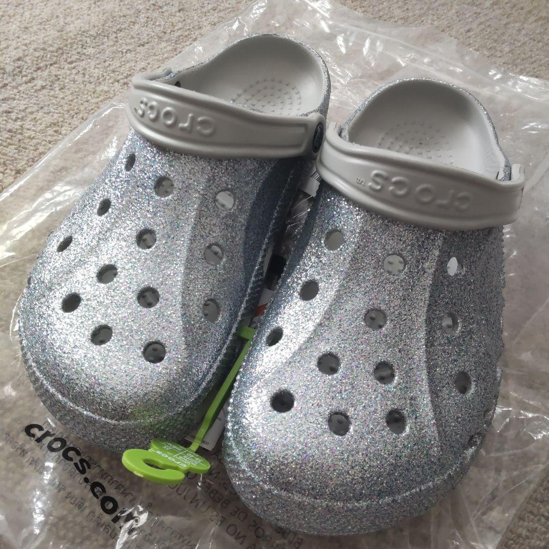 クロックス　サンダル　新品　グリッター　シルバー　25センチ　限定　レア