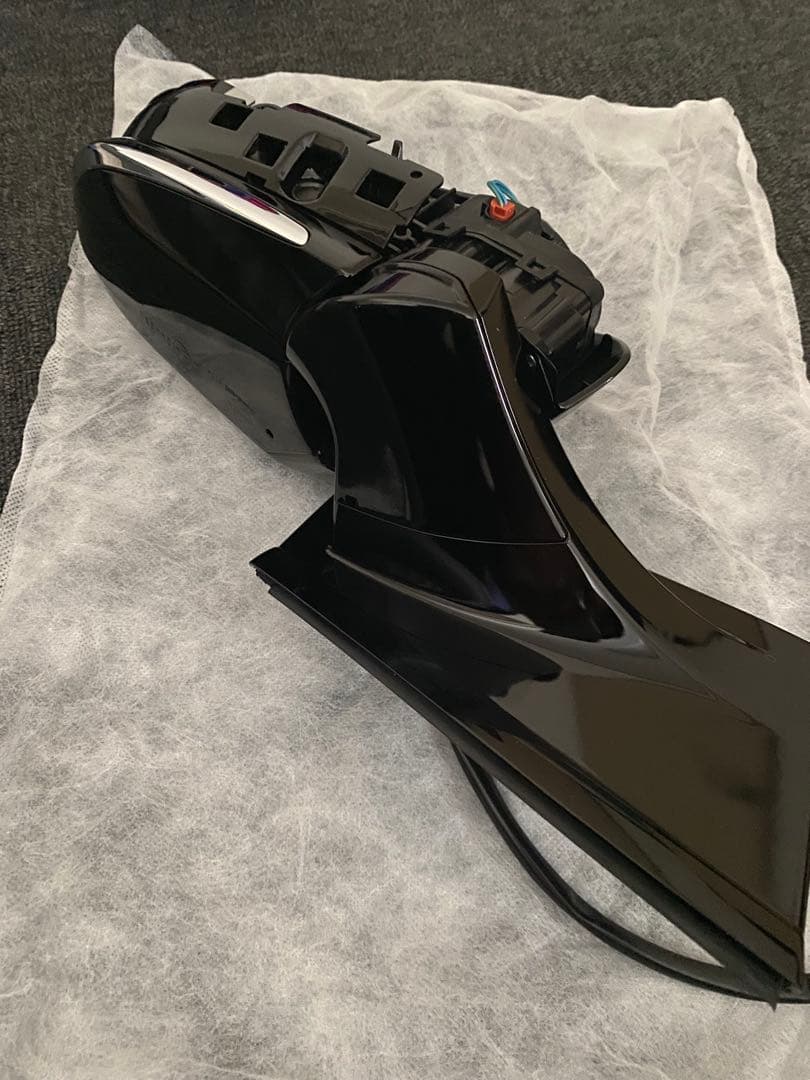 プリウス　zvw52 サイドミラー　運転席側 新品