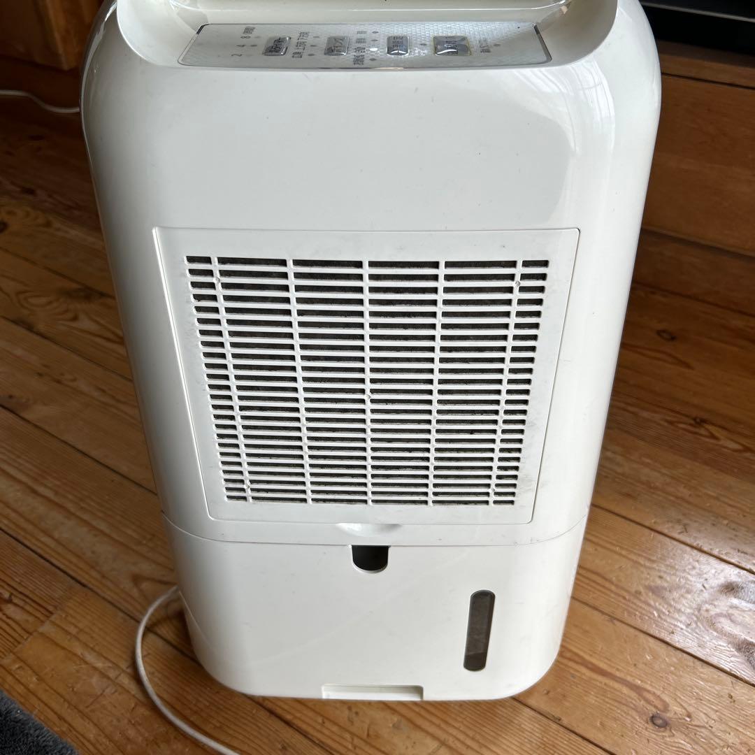 ホワイト 除湿機 デジタル操作　動作確認済