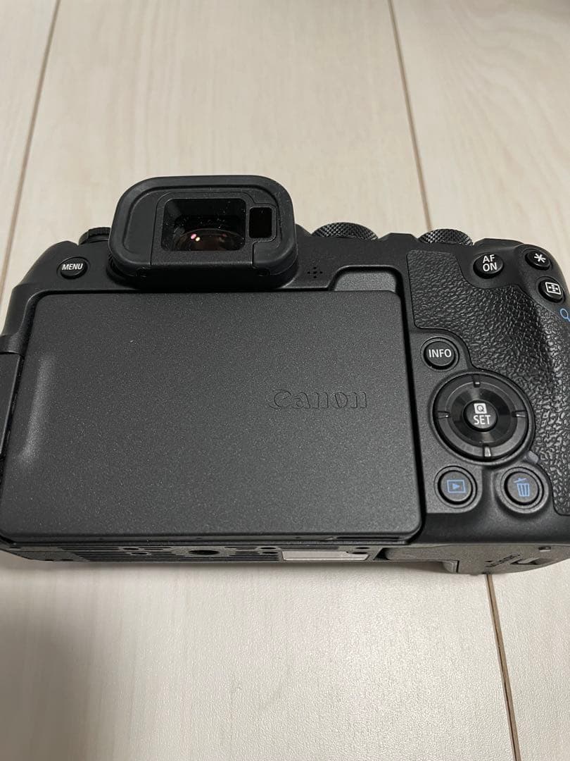 Canon EOS R8 RF24-50m F4.5-6.3 IS STMキット