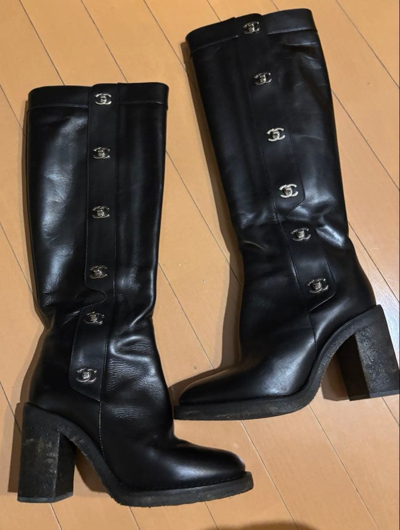 CHANEL ターンロック ブーツ