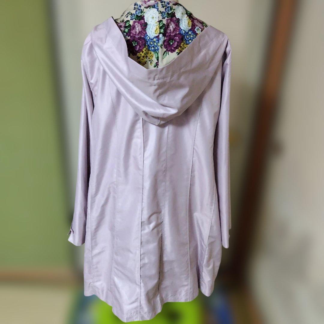 【バラ色の暮し】 薄紫色 フラワー柄 コート