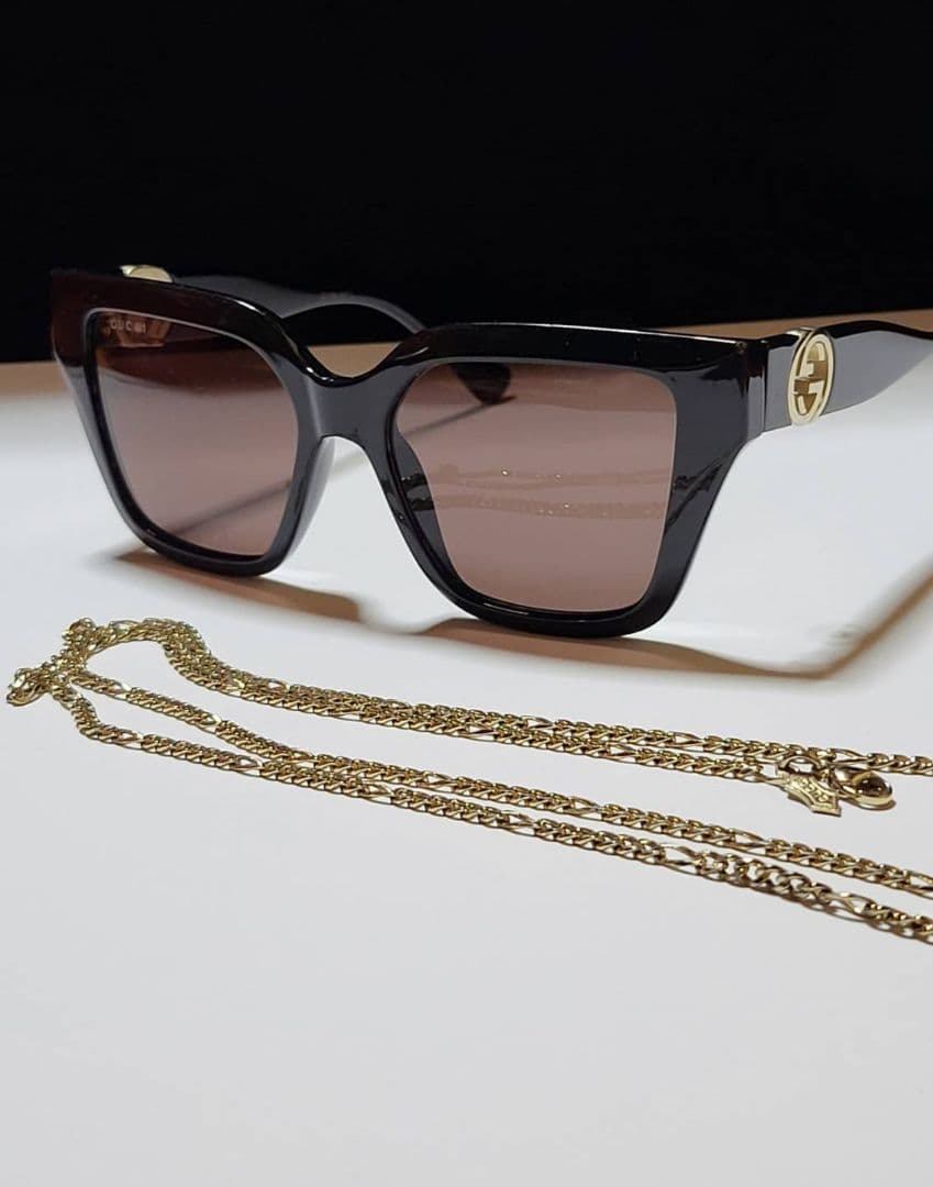 jan◆GUCCI◆インターロッキングロゴ付　サングラス　チェーン付き