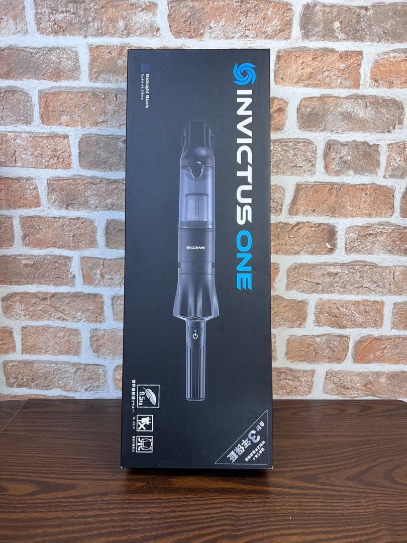 新品／未使用　INVICTUS ONE