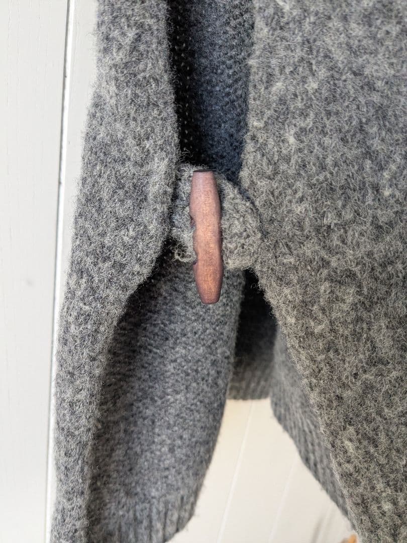 saya かぐれ トグル釦ニットベスト グレー