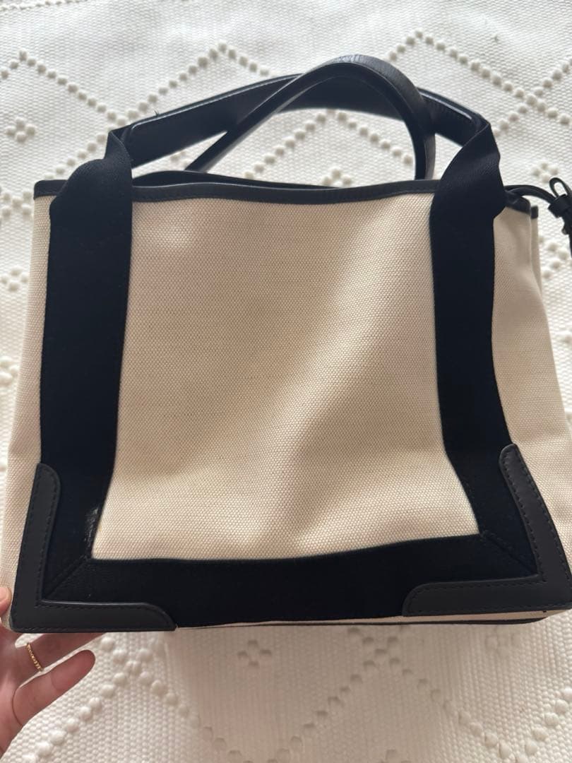 BALENCIAGA ハンドバッグ　レディース