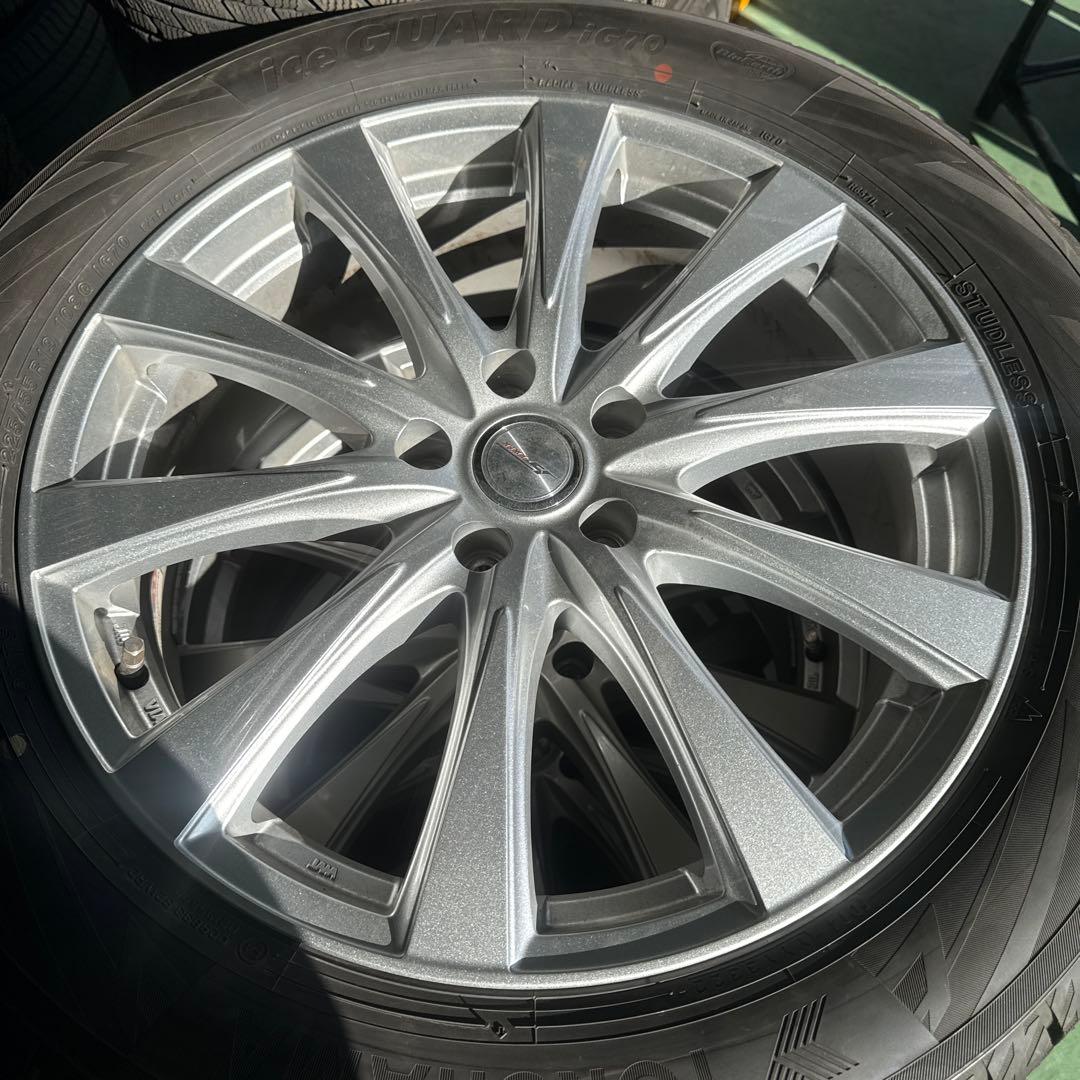 クラウンクロスオーバー用スタッドレスホイール4本セット225/55R19