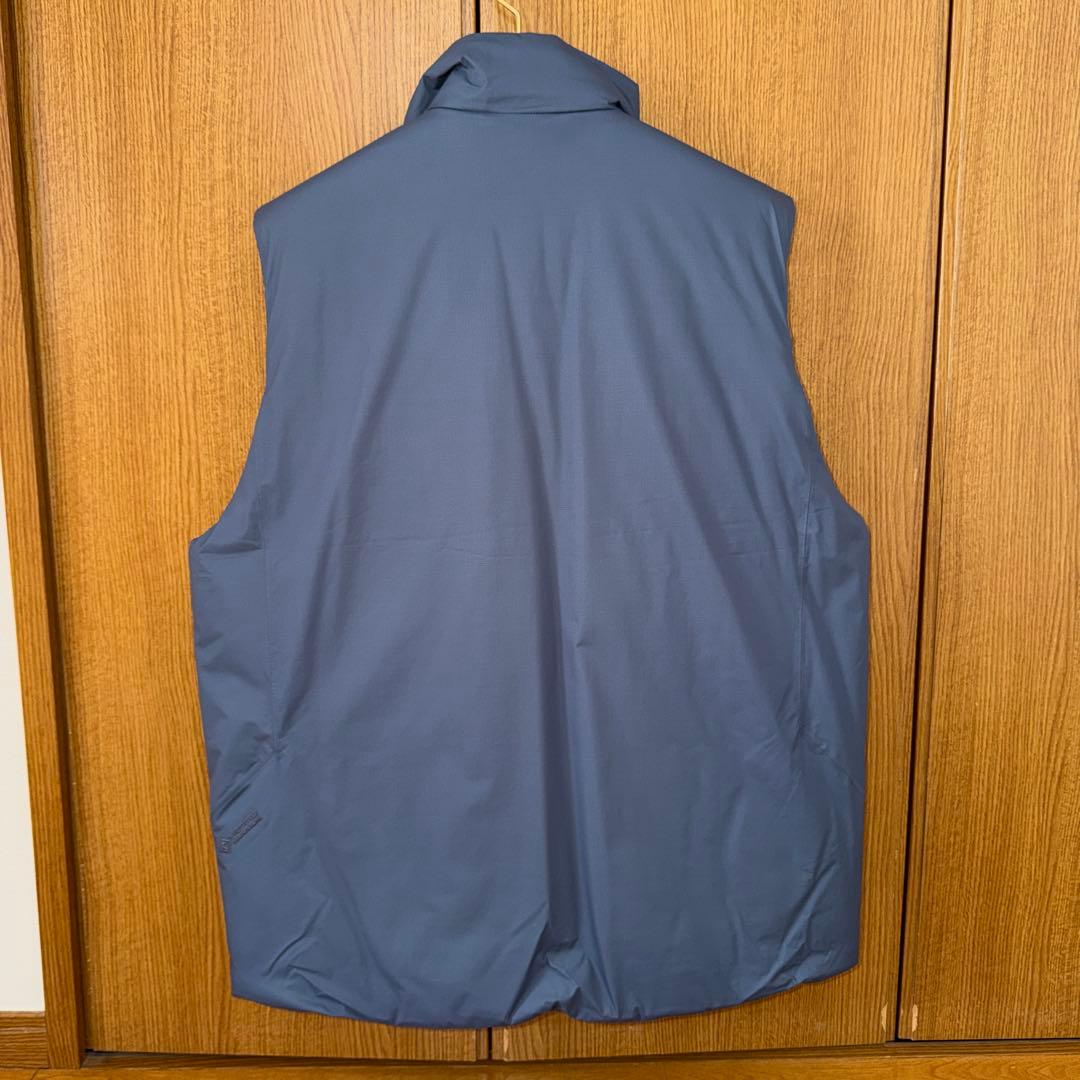 ウインドストッパーバイゴアテックスラボズパフィーベスト　ダルブルー