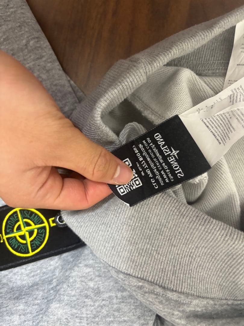 そ*ん様 STONE  グレー トレーナー