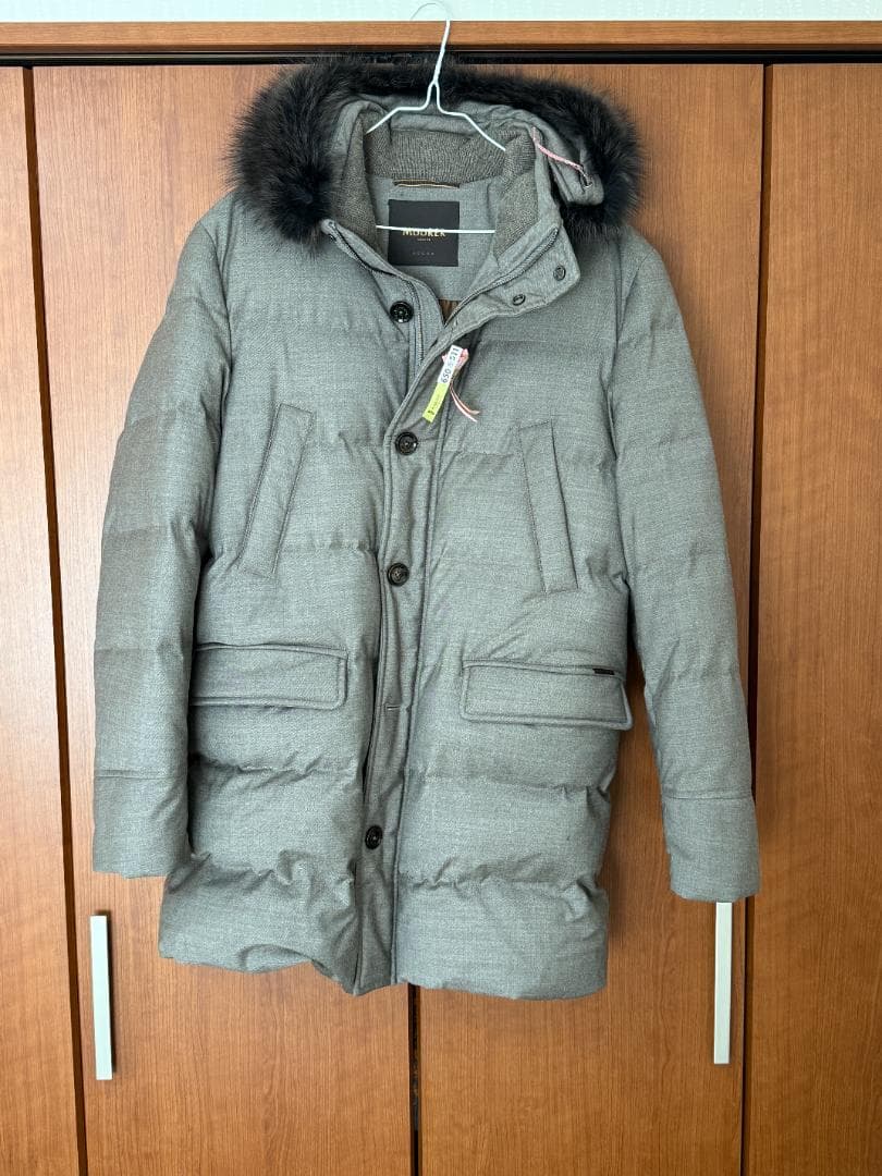 ムーレーダウンジャケット グレーベージュ ファー付き