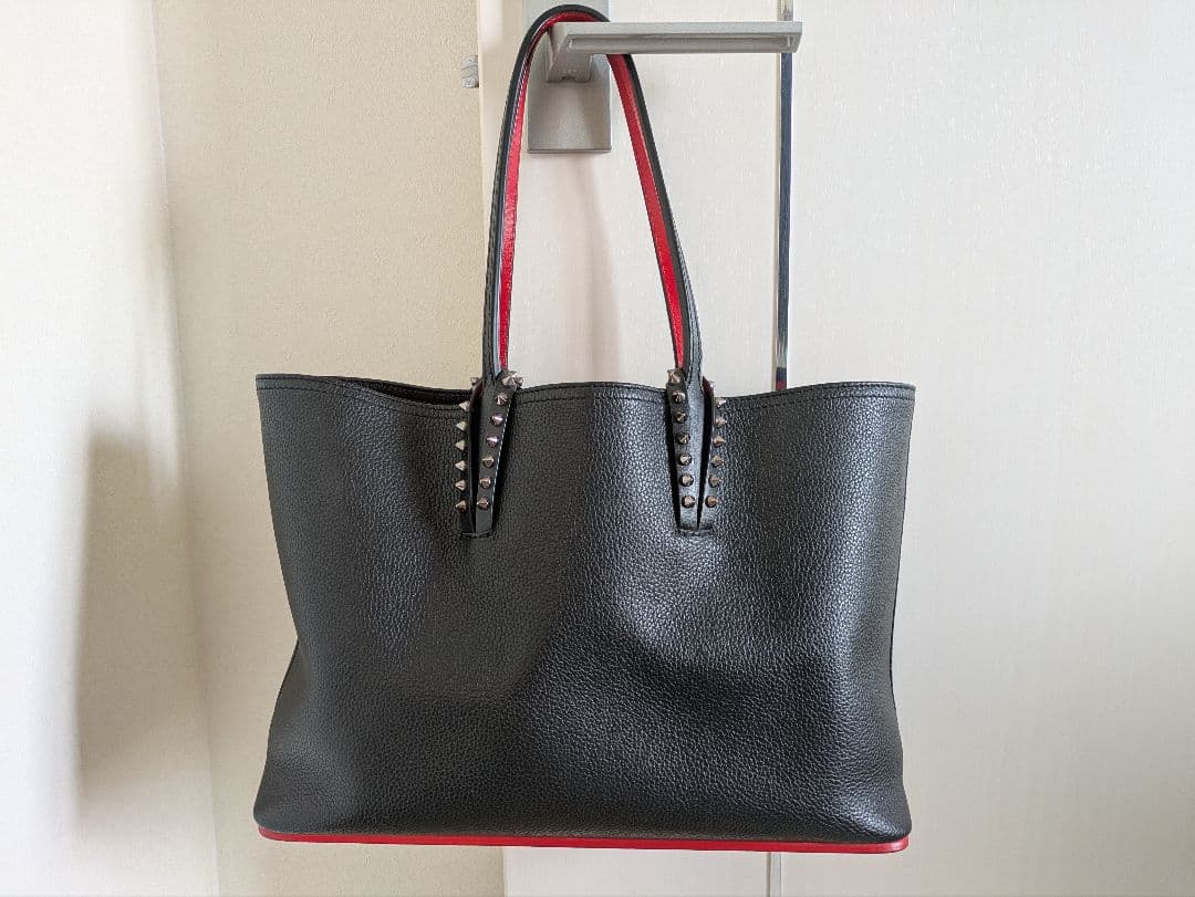 ★ルブタン スタッズ付き黒レザートートバッグ 美品★最終お値下げ