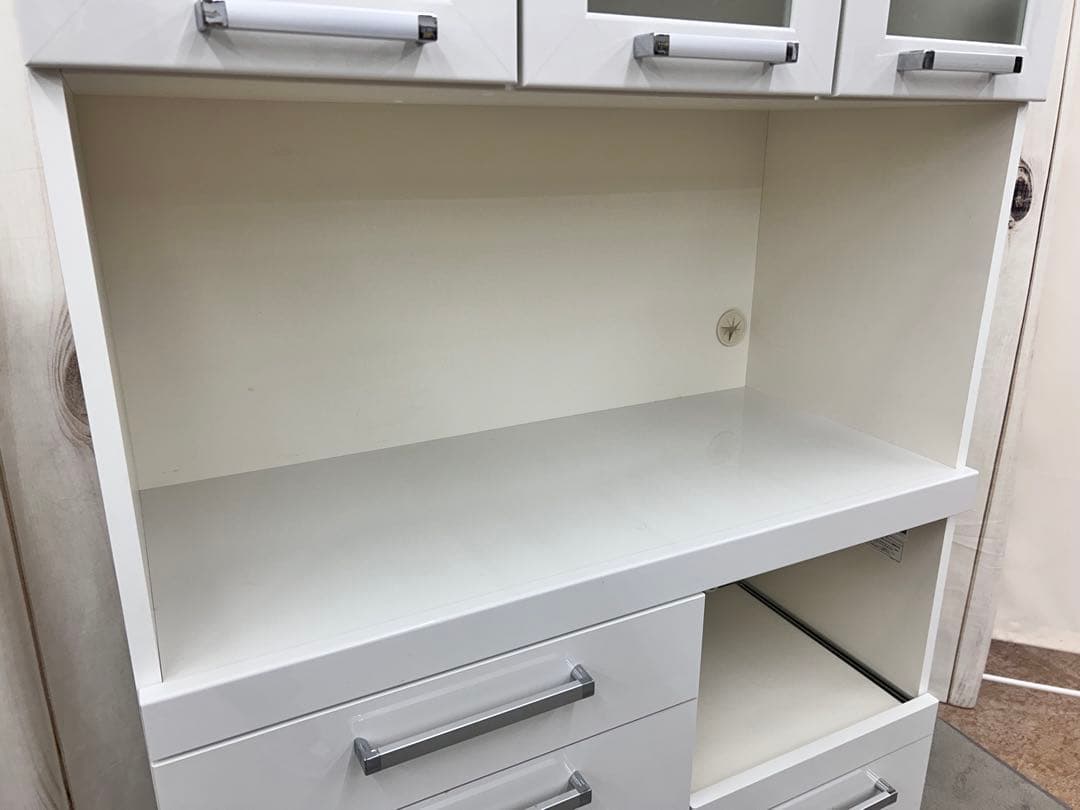 パモウナ　食器棚