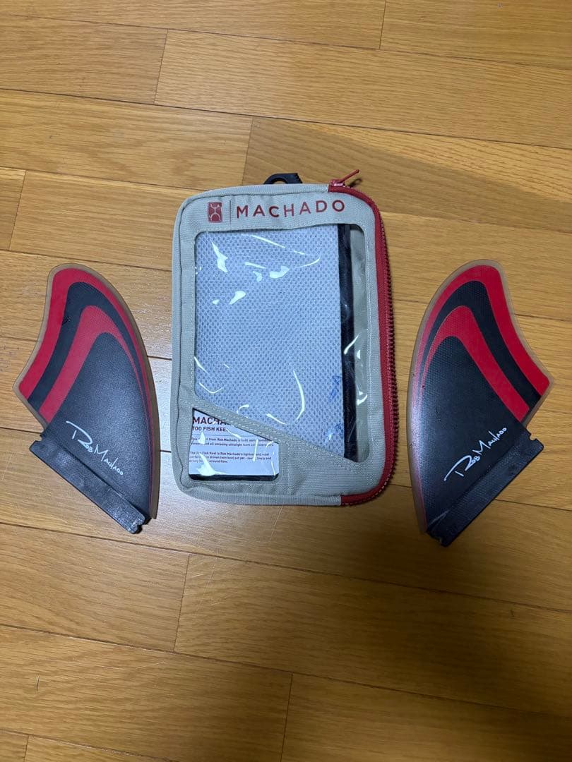 トシ　キールフィン