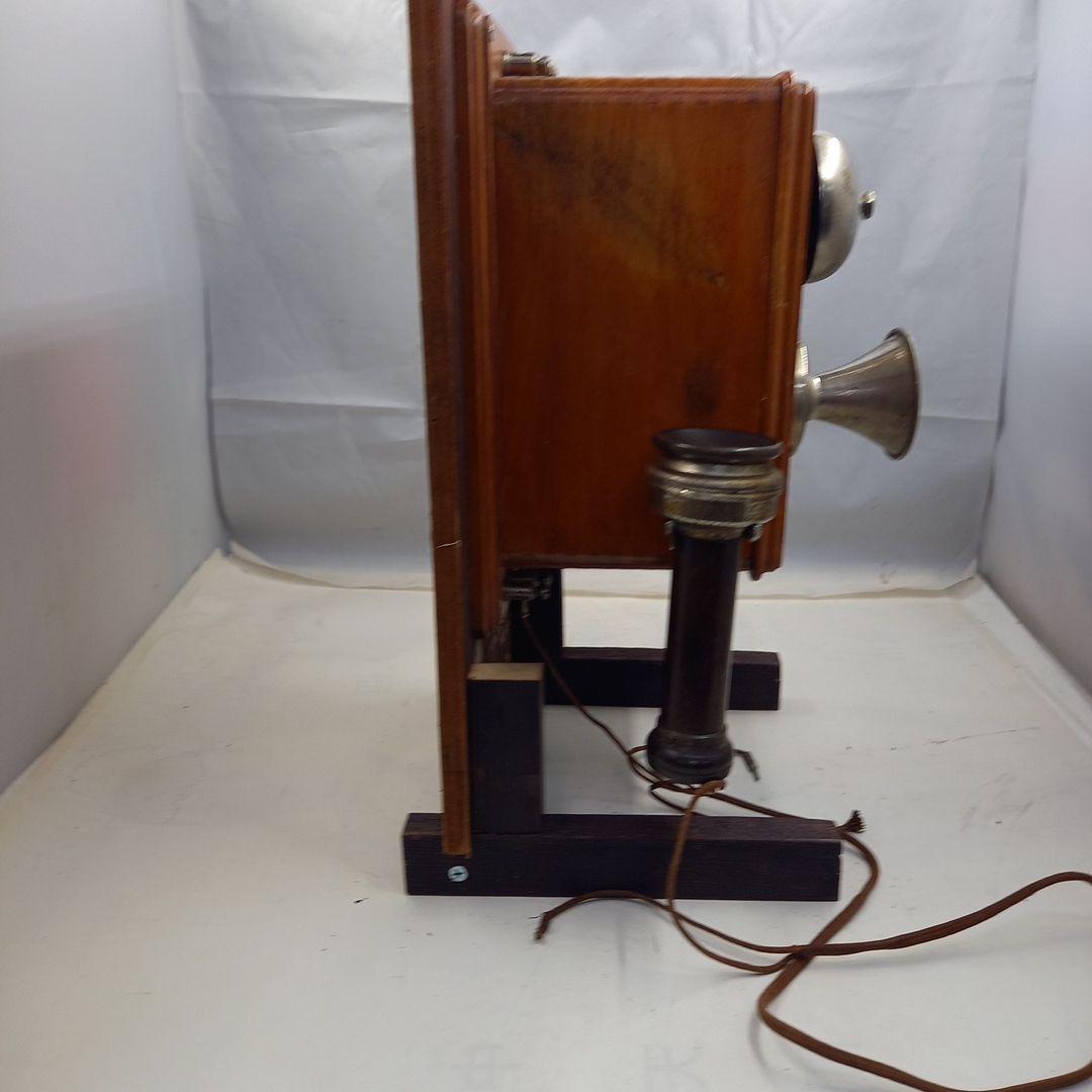 ビンテージ手回し式電話機