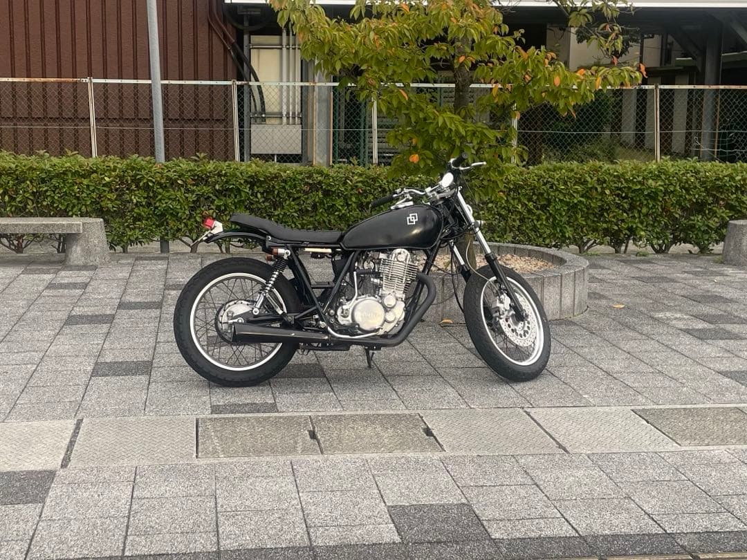 【ジャンク】sr400 初期型ナロータンク　自家塗装
